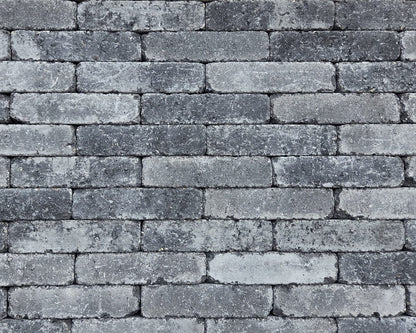 Betonpflaster Bobbio – Pflasterriegel anthrazit, getrommelt, 200/50/70mm