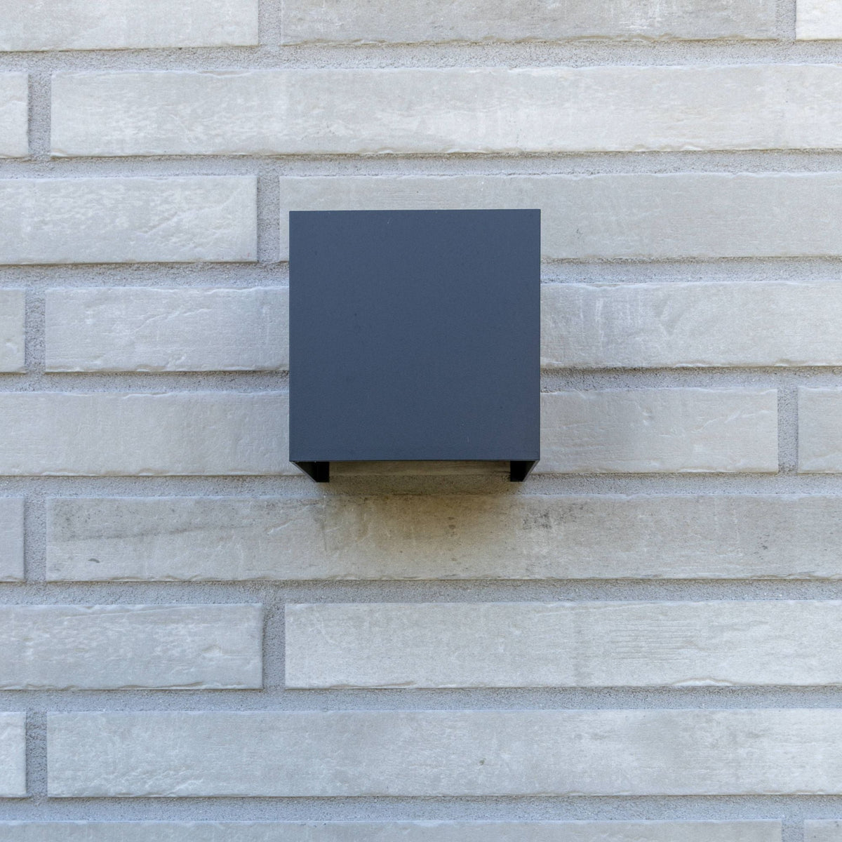 Klinkerriemchen Langformat Grau 468 × 40 mm – Fassadenriemchen